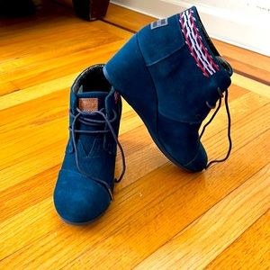 Toms blue suede booties